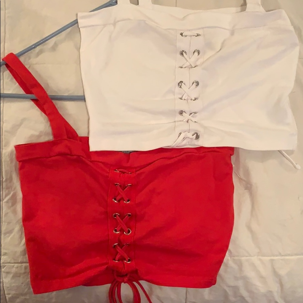 2 super stylish crop tops !